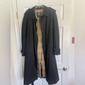 Men’s Burberry vintage trench coat